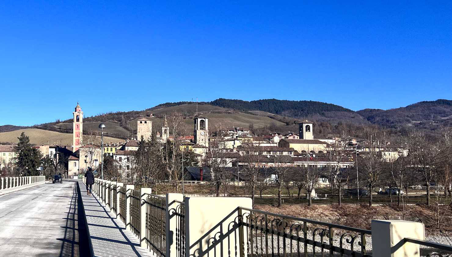 vista di varzi dal ponte staffora